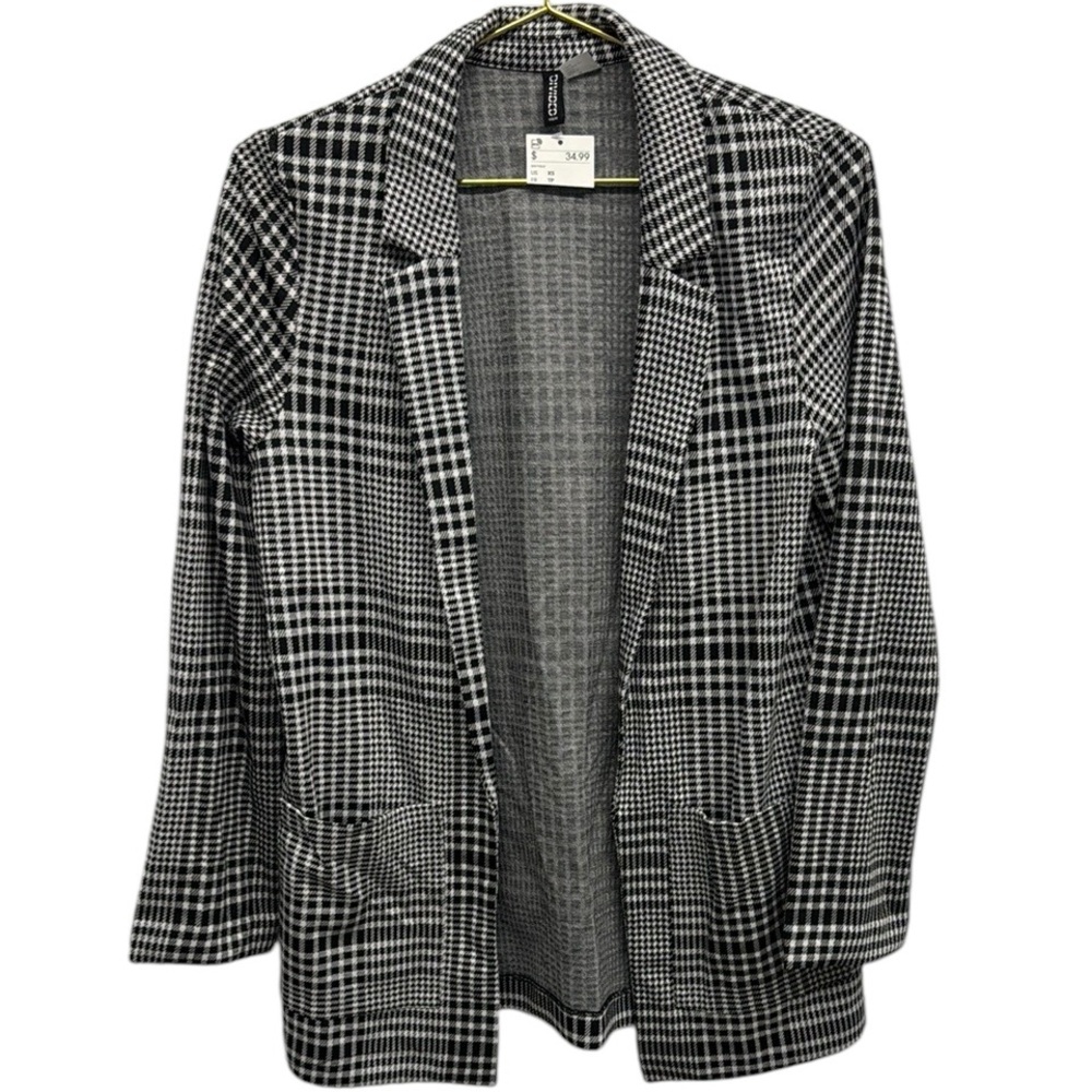 Brand New Black and White Houndstooth Blazer with Notched Lapels